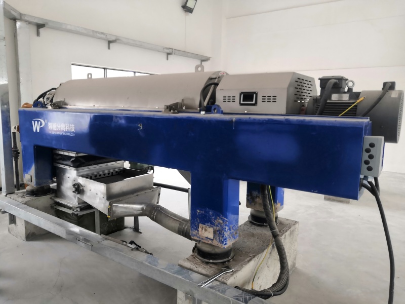 On-site installation of decanter centrifuge