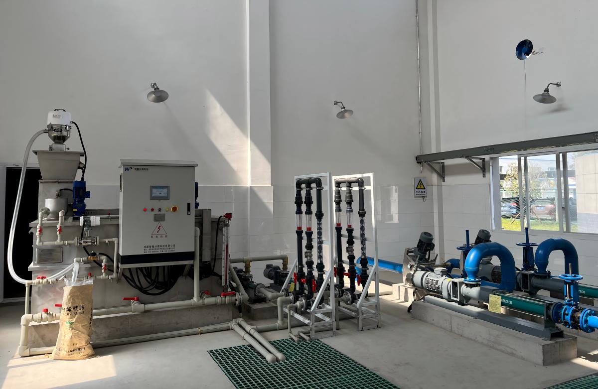 Automatic polymer preparation and dosing system