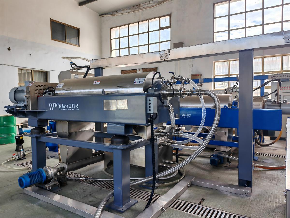 Olive oil extraction decanter centrifuge for commercial mills